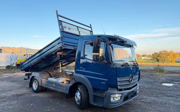 Mercedes 921 – Billencs