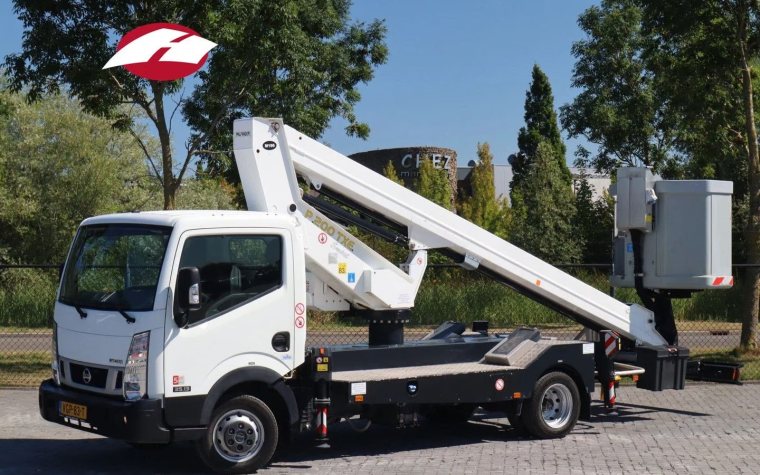 Nissan NT 400 – 20 méter – Emelőkosaras