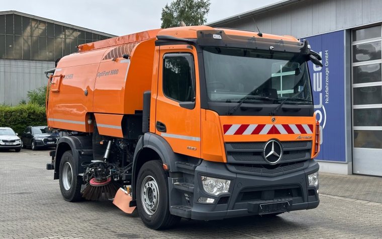 Mercedes 1836 – Utcaseprő