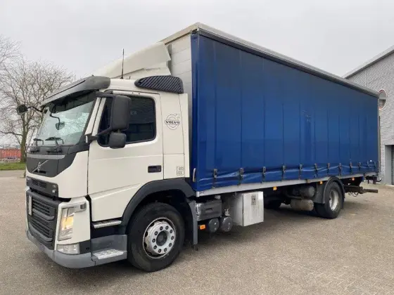 Volvo FM 330 4X2 PONYVÁS EMELŐHÁTFALAS