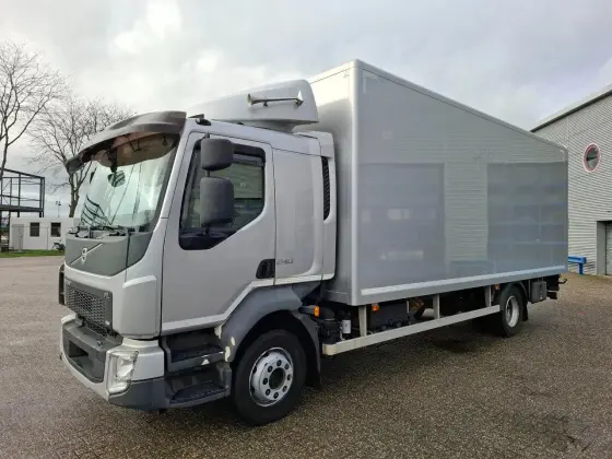 Volvo FL 240 4X2 DOBOZOS EMELŐHÁTFALAS
