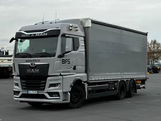 MAN TGX 26.510 6X2 PONYVÁS EMELŐHÁTFALAS