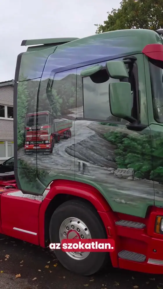 Ami szép, az szép. Ami erős, az erős. A V8 pedig a pokolban is V8.